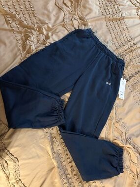Alo Navy Accolade Sweatpants